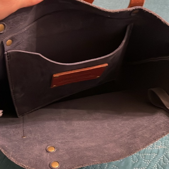 Portland Leather Deep Water tote with tandles - Picture 5 of 7